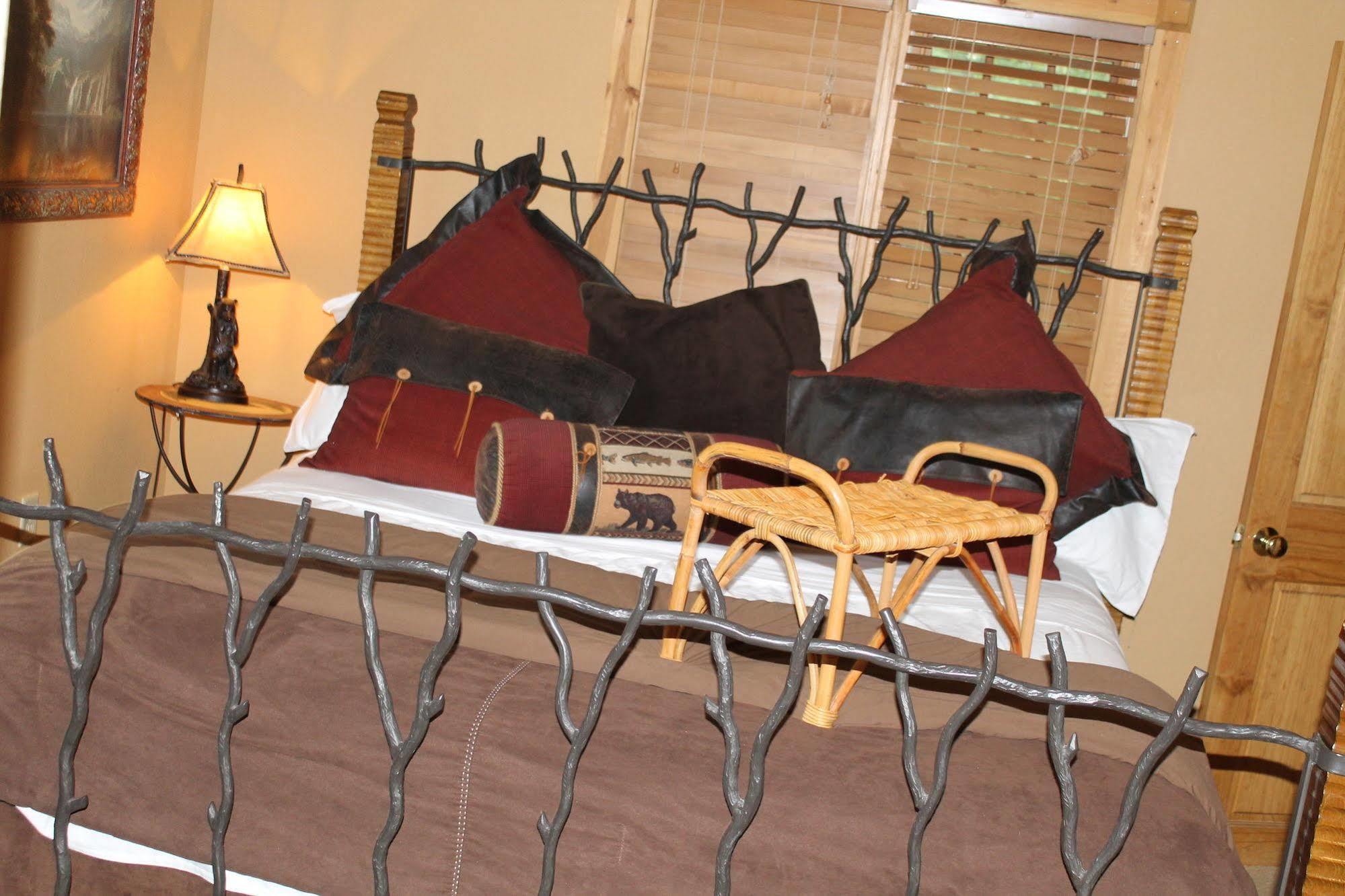 Bear Creek Lodge Cabin Resort Reeds Spring Екстериор снимка
