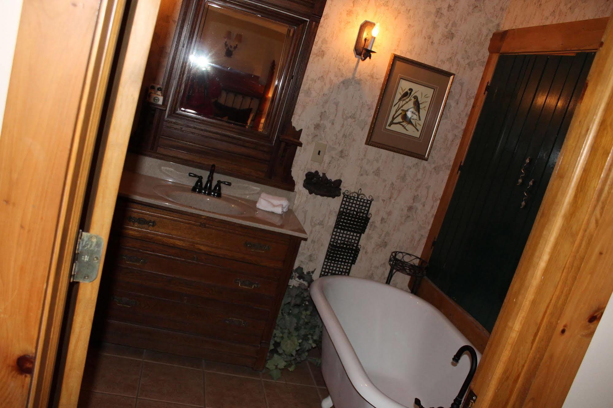 Bear Creek Lodge Cabin Resort Reeds Spring Екстериор снимка