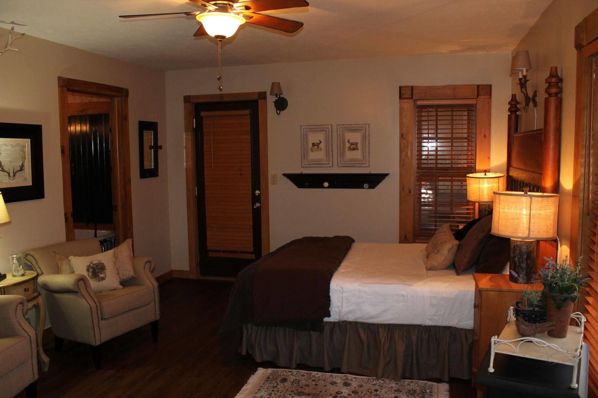Bear Creek Lodge Cabin Resort Reeds Spring Екстериор снимка