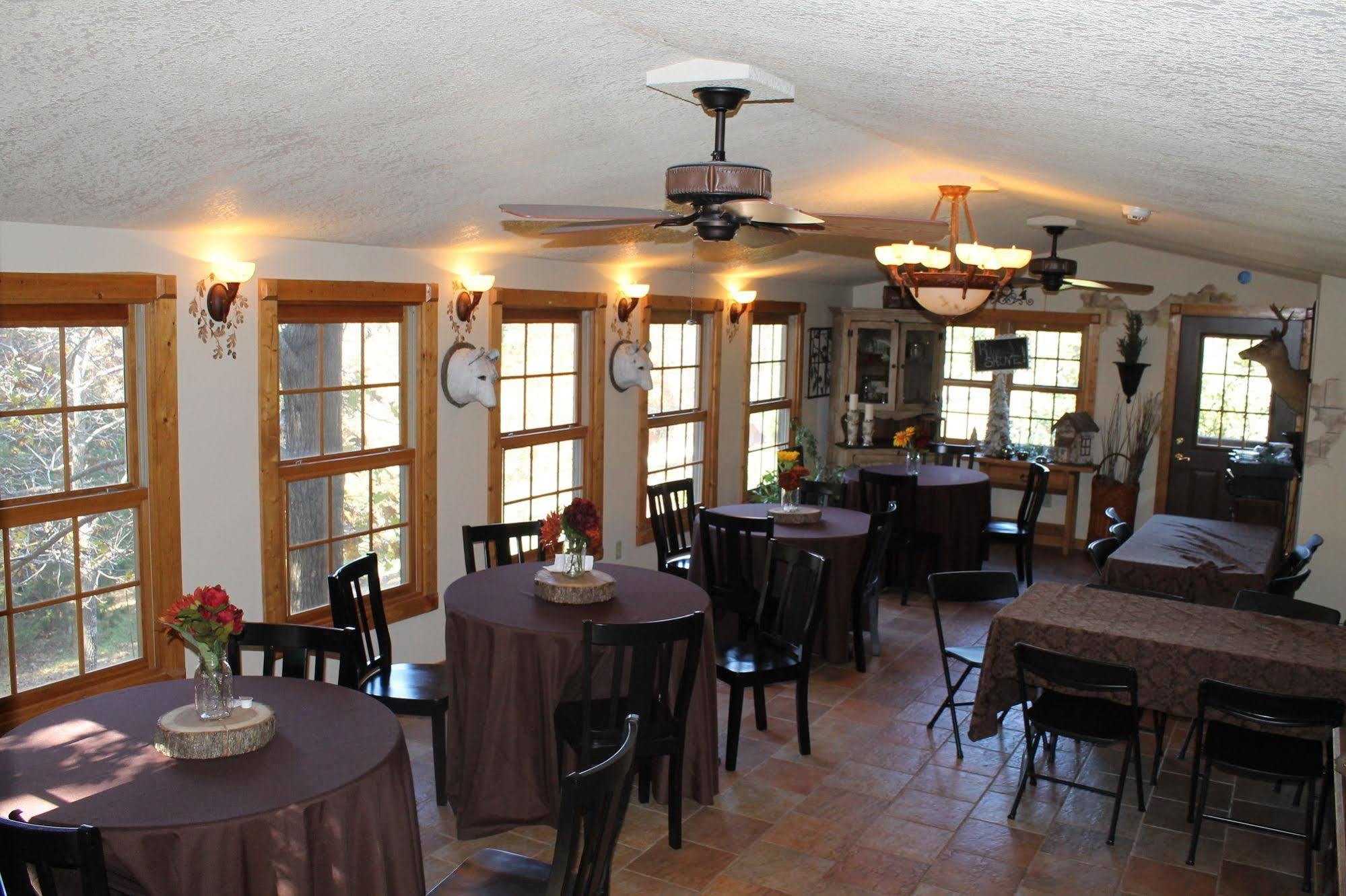 Bear Creek Lodge Cabin Resort Reeds Spring Екстериор снимка